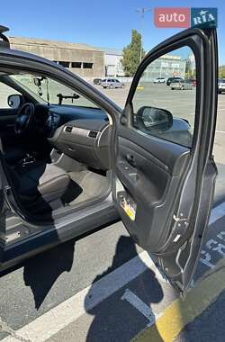 Внедорожник / Кроссовер Mitsubishi Outlander 2014 в 