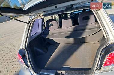 Внедорожник / Кроссовер Mitsubishi Outlander 2003 в 