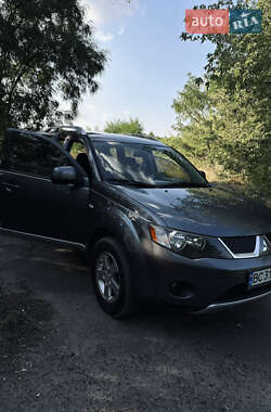 Внедорожник / Кроссовер Mitsubishi Outlander 2007 в 