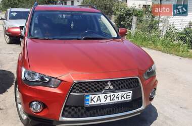 Позашляховик / Кросовер Mitsubishi Outlander 2012 в 