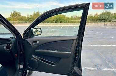 Внедорожник / Кроссовер Mitsubishi Outlander 2008 в 