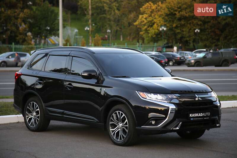 Внедорожник / Кроссовер Mitsubishi Outlander 2018 в Харькове