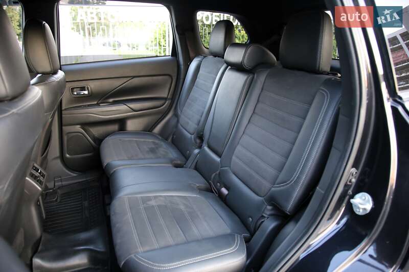 Внедорожник / Кроссовер Mitsubishi Outlander 2018 в Харькове