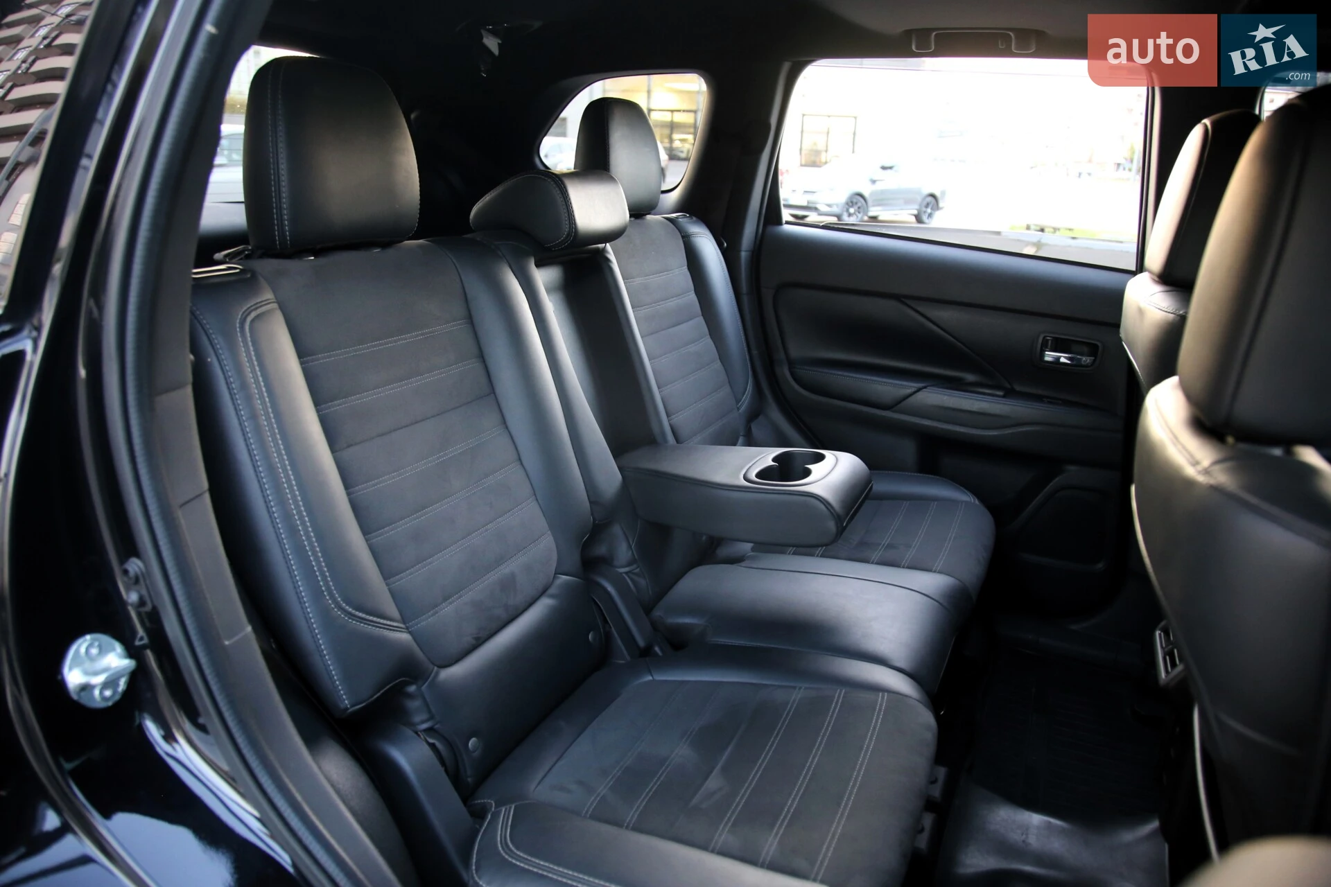 2018 Mitsubishi Outlander - мініатюра 9