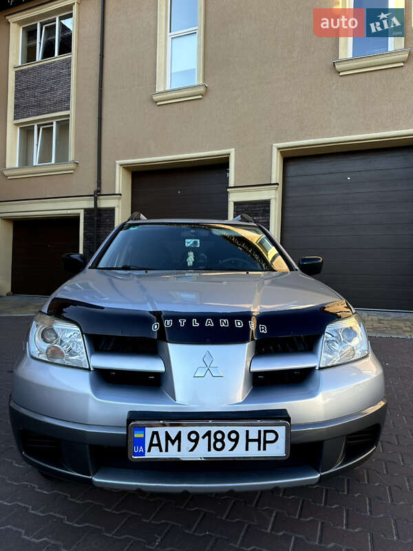 Позашляховик / Кросовер Mitsubishi Outlander 2005 в Софіївській Борщагівці