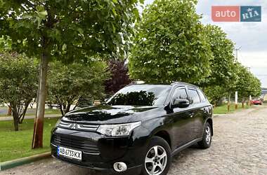 Внедорожник / Кроссовер Mitsubishi Outlander 2014 в Киеве