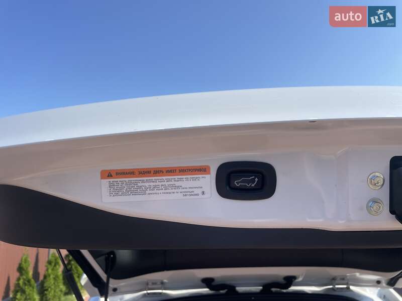 Позашляховик / Кросовер Mitsubishi Outlander 2018 в Києві