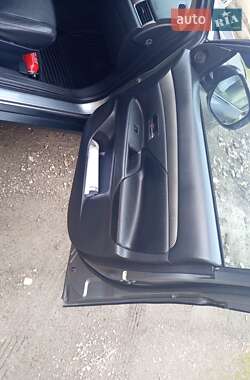 Внедорожник / Кроссовер Mitsubishi Outlander 2012 в 