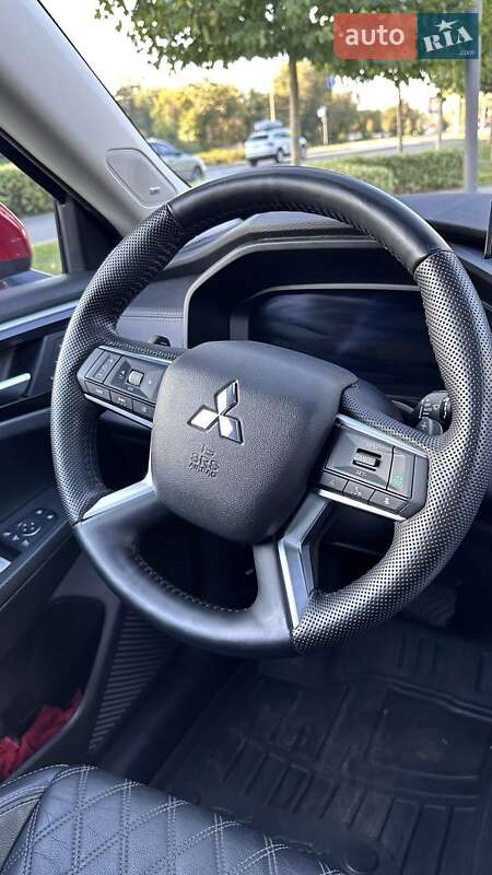 Внедорожник / Кроссовер Mitsubishi Outlander 2023 в Днепре фото 18 Внедорожник / Кроссовер Mitsubishi Outlander 2023 в Днепре