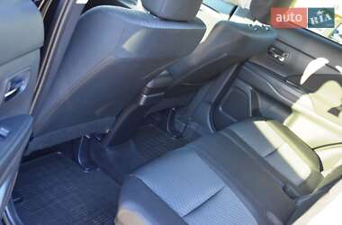 Внедорожник / Кроссовер Mitsubishi Outlander 2013 в 