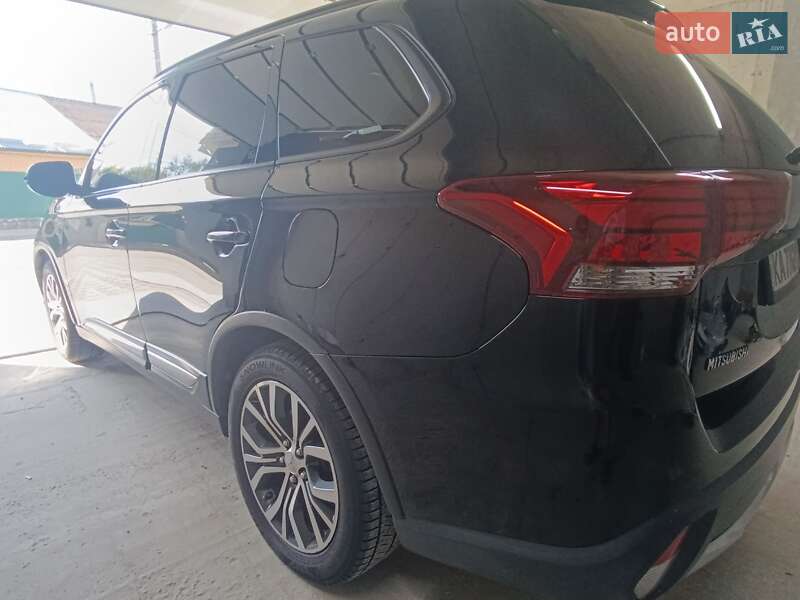 Позашляховик / Кросовер Mitsubishi Outlander 2016 в Білій Церкві фото 19 Позашляховик / Кросовер Mitsubishi Outlander 2016 в Білій Церкві