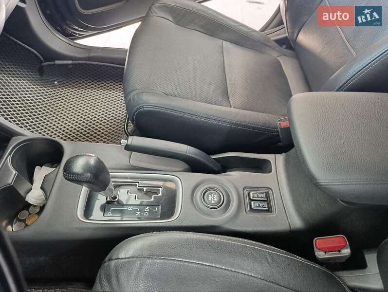 Позашляховик / Кросовер Mitsubishi Outlander 2016 в Білій Церкві фото 30 Позашляховик / Кросовер Mitsubishi Outlander 2016 в Білій Церкві