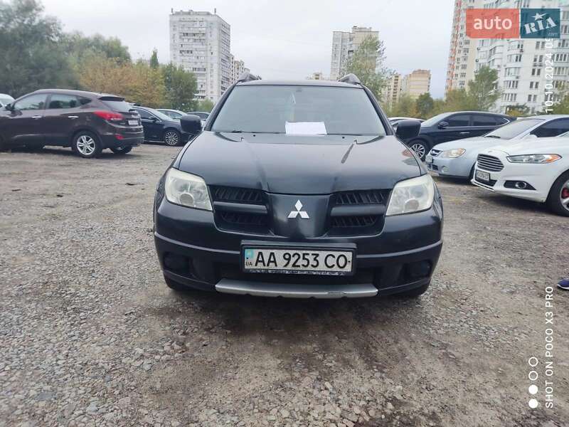 Внедорожник / Кроссовер Mitsubishi Outlander 2007 в Киеве