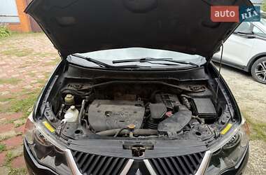 Внедорожник / Кроссовер Mitsubishi Outlander 2008 в 