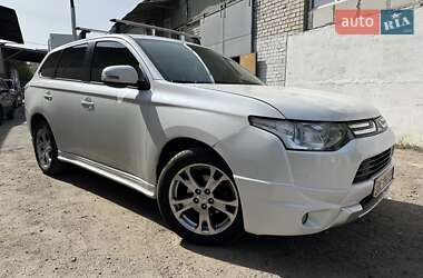 Позашляховик / Кросовер Mitsubishi Outlander 2013 в Миколаєві