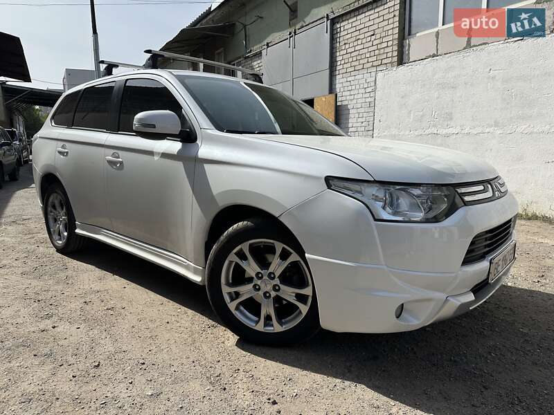 Mitsubishi Outlander 2013