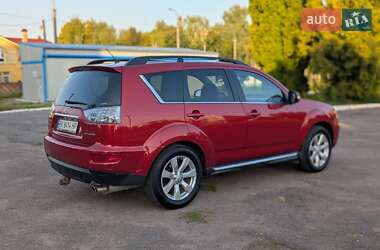 Внедорожник / Кроссовер Mitsubishi Outlander 2010 в 
