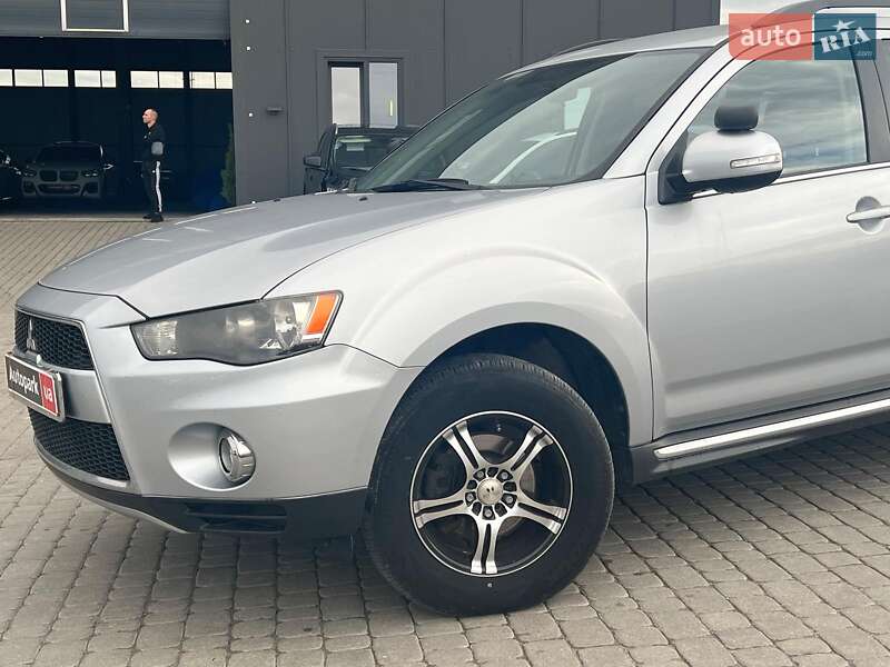 Позашляховик / Кросовер Mitsubishi Outlander 2012 в Львові фото 22 Позашляховик / Кросовер Mitsubishi Outlander 2012 в Львові