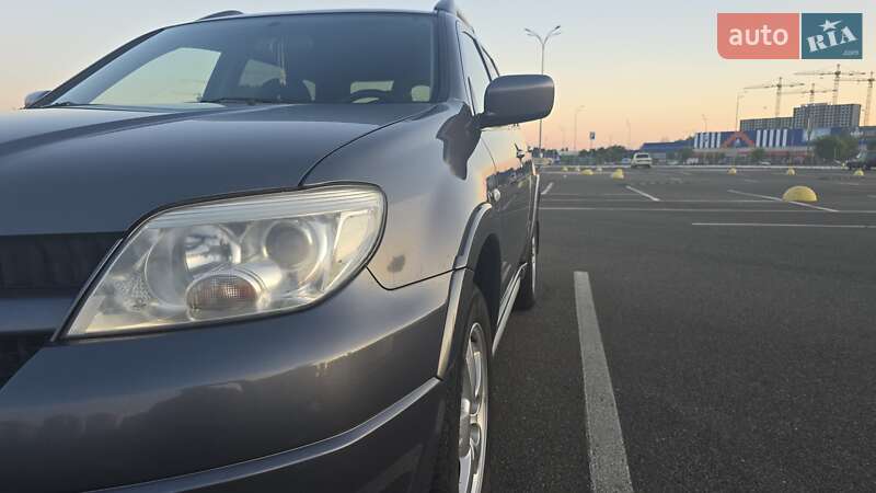Внедорожник / Кроссовер Mitsubishi Outlander 2007 в Киеве