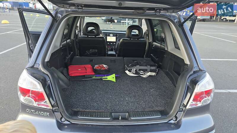 Внедорожник / Кроссовер Mitsubishi Outlander 2007 в Киеве