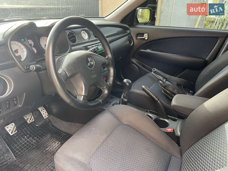 Внедорожник / Кроссовер Mitsubishi Outlander 2006 в Трускавце