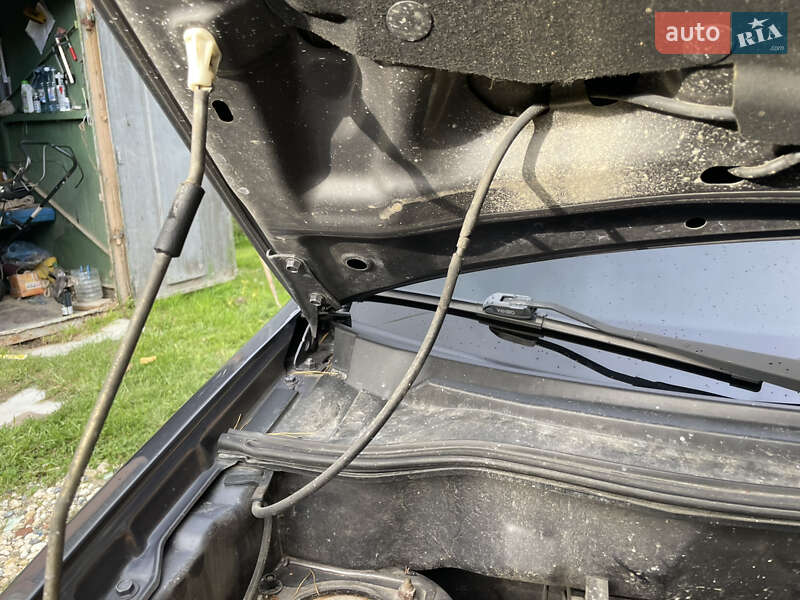 Внедорожник / Кроссовер Mitsubishi Outlander 2006 в Трускавце