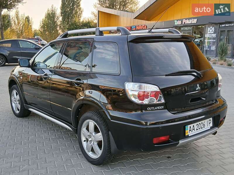 Внедорожник / Кроссовер Mitsubishi Outlander 2007 в 