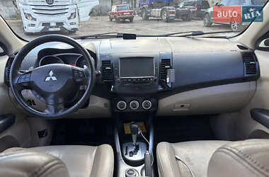Позашляховик / Кросовер Mitsubishi Outlander 2008 в 