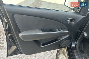 Внедорожник / Кроссовер Mitsubishi Outlander 2004 в 
