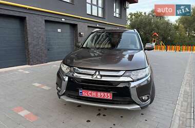 Внедорожник / Кроссовер Mitsubishi Outlander 2016 в Тернополе