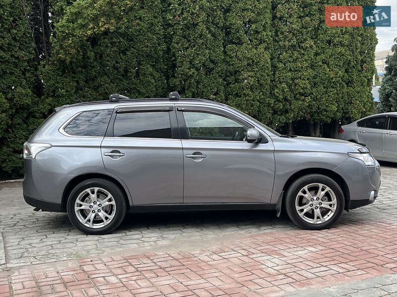 Позашляховик / Кросовер Mitsubishi Outlander 2013 в Білій Церкві