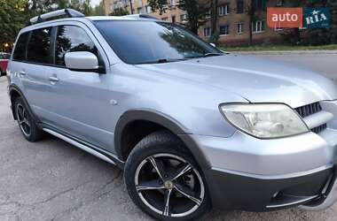 Внедорожник / Кроссовер Mitsubishi Outlander 2006 в 