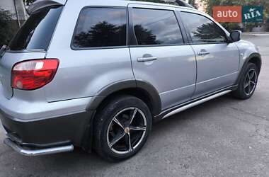 Внедорожник / Кроссовер Mitsubishi Outlander 2006 в 