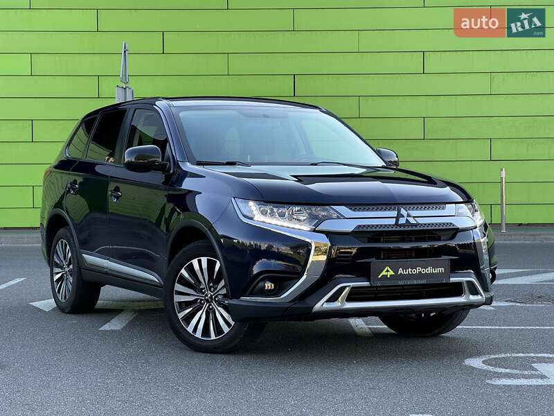 Mitsubishi Outlander 2020