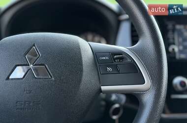 Внедорожник / Кроссовер Mitsubishi Outlander 2020 в 