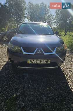 Внедорожник / Кроссовер Mitsubishi Outlander 2008 в Барышевке
