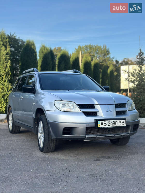 Внедорожник / Кроссовер Mitsubishi Outlander 2008 в Тростянце