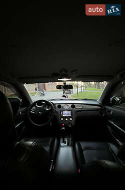 Внедорожник / Кроссовер Mitsubishi Outlander 2006 в 