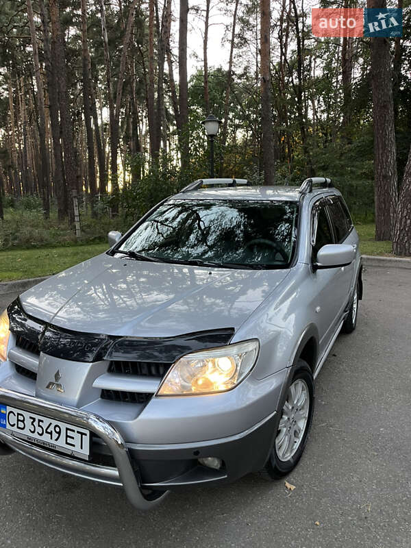 Позашляховик / Кросовер Mitsubishi Outlander 2006 в Чернігові