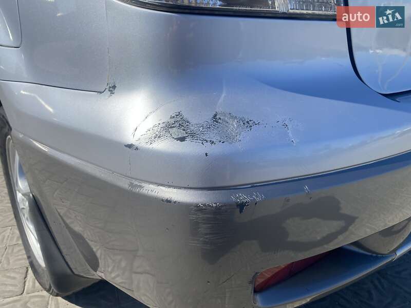 Внедорожник / Кроссовер Mitsubishi Outlander 2004 в Хотяновке
