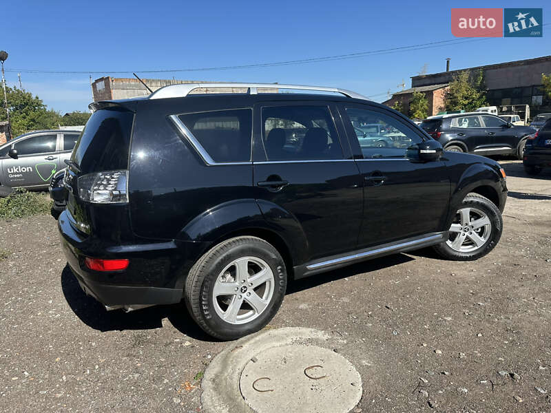 Позашляховик / Кросовер Mitsubishi Outlander 2009 в Ніжині
