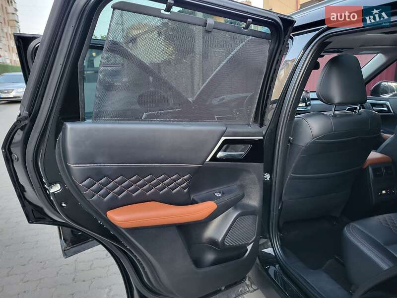 Позашляховик / Кросовер Mitsubishi Outlander 2022 в Львові