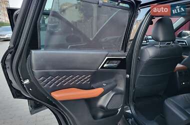 Внедорожник / Кроссовер Mitsubishi Outlander 2022 в 