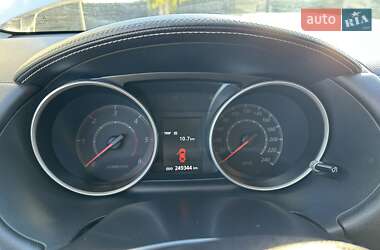 Внедорожник / Кроссовер Mitsubishi Outlander 2010 в 
