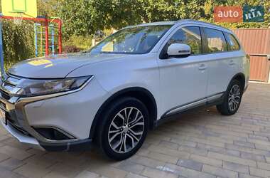 Позашляховик / Кросовер Mitsubishi Outlander 2016 в Харкові
