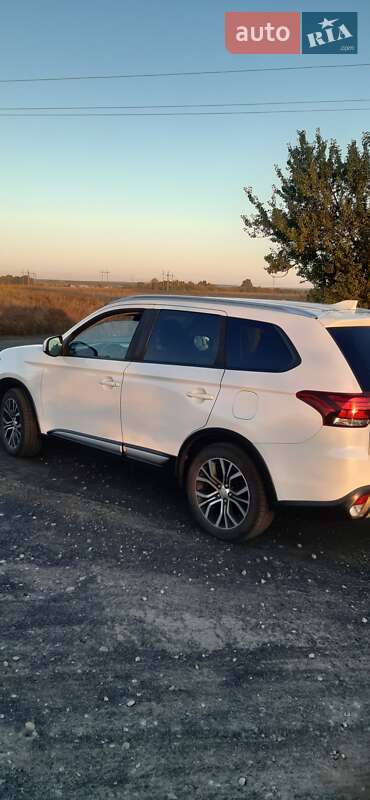 Mitsubishi Outlander 2018
