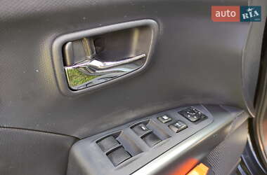 Внедорожник / Кроссовер Mitsubishi Outlander 2008 в 