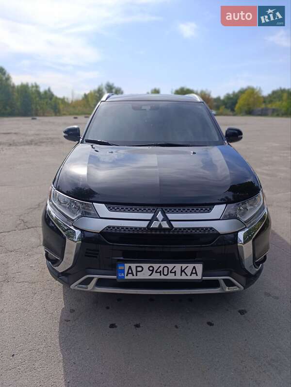 Mitsubishi Outlander 2020
