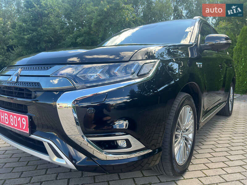 Позашляховик / Кросовер Mitsubishi Outlander 2020 в Львові фото 10 Позашляховик / Кросовер Mitsubishi Outlander 2020 в Львові