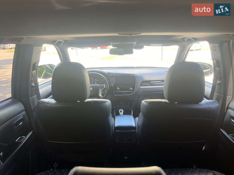 Позашляховик / Кросовер Mitsubishi Outlander 2020 в Львові фото 44 Позашляховик / Кросовер Mitsubishi Outlander 2020 в Львові